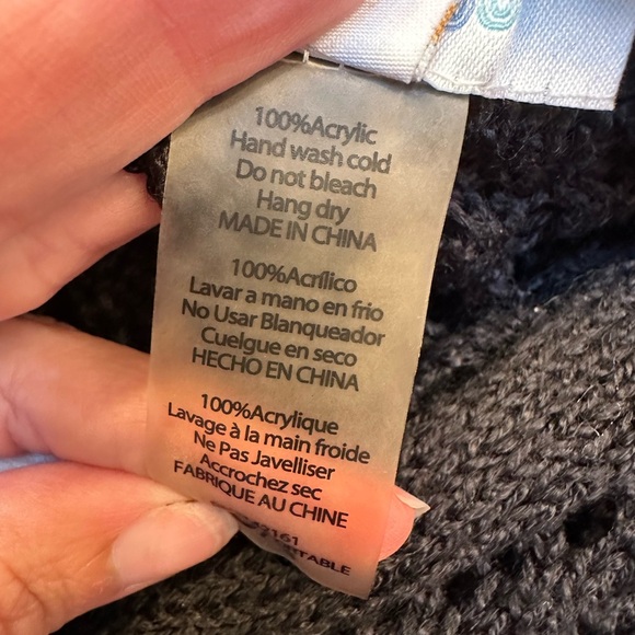 LuLaRoe MiMi Black Knit Shawl Poncho Wrap Fringe Boho Limited Edition One Size - Picture 7 of 8